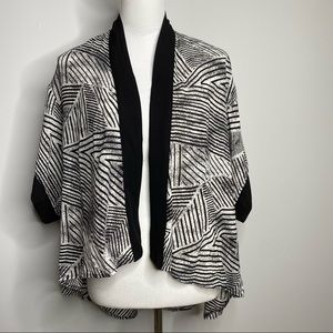 5/$25! Silence + Noise Urban Outfitters black & white open front kimono top XS